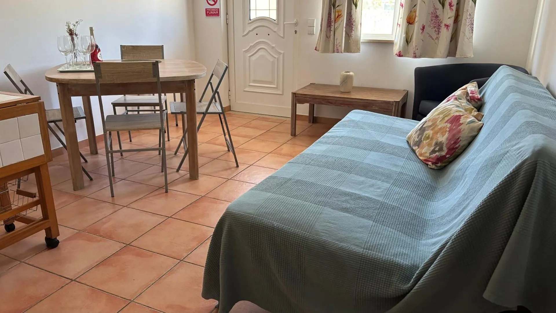 Apartment Aparts 8 T1 E T0 Lagos